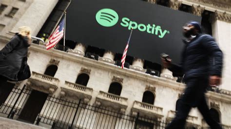 spotify’s big bet on podcasts is failing citi says